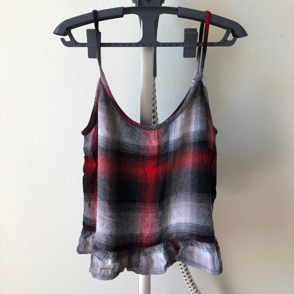 CLOTH & STONE Red and Gray Plaid Ruffled Crop Top - Picture 1 of 4